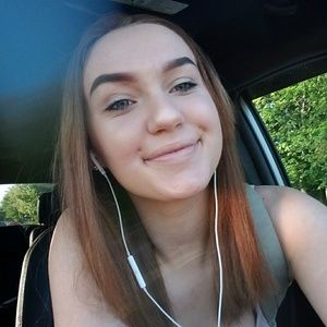 Meet your Posher, Kenzie